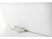 (M9906539) Az adapter segítségével a toalett egyszerű mozdulattal a padlózathoz rögzíthető, majd ürítésnél ismét hordozhatóvá tehető (M9906539) Az adapter segítségével a toalett egyszerű mozdulattal a padlózathoz rögzíthető, majd ürítésnél ismét hordozhatóvá tehető