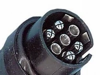 (M9984701) 7-13 pólusú dugaljzat
