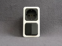 Komplett dugaljzat - kettős billenőkapcsoló Komplett dugaljzat - kettős billenőkapcsoló