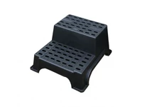 MGI kétlépcsős műanyag fellépő MGI kétlépcsős műanyag fellépő