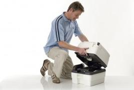 A víztartály egyszerűen leemelhető a fekáliatartályról A víztartály egyszerűen leemelhető a fekáliatartályról