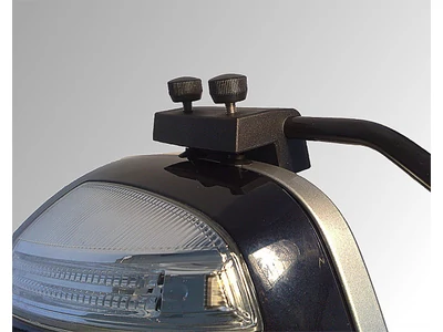 Autótípustól függő póttükör 