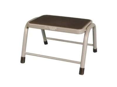 Acélvázas egylépcsős fellépő, gumi járófelülettel