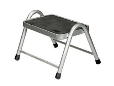 (M9980429) Acélvázas egylépcsős fellépő, gumi járófelülettel