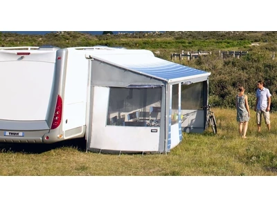 Safari Residence oldalfal (bal)