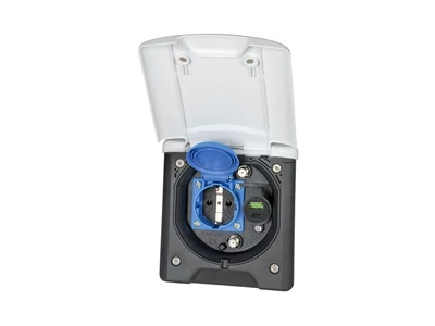 Cikkszám: 375038, megnevezés: Multifunkciós aljzat 2 db SAT csatlakozóval, USB A/C töltőaljzattal és mágneses fedéllel.