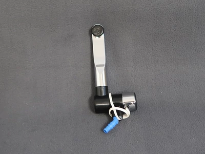 Modern megjelenésű automata vízcsap mikrókapcsolóval