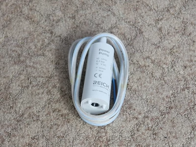 12 V-os búvárszivattyú 10 liter/perc teljesítmény, 0,5 bar nyomás