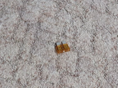 Késes biztosíték  normál    5A