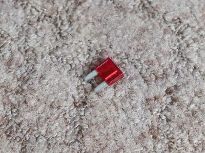 Késes biztosíték  mini  10A