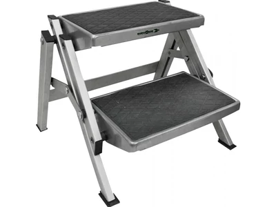 Kétlépcsős összecsukható fellépő g