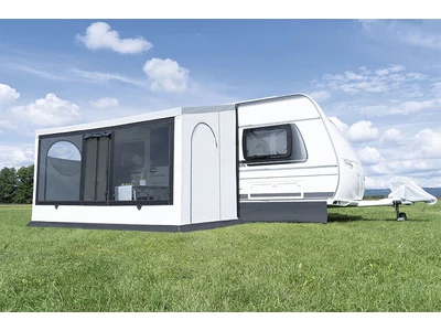 Olyan erős, hogy otthon akár a házfal mellé állítva az autó téli tárolásához is használható!