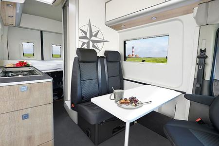 Az égtájak előtt a parancsnoki társalgó