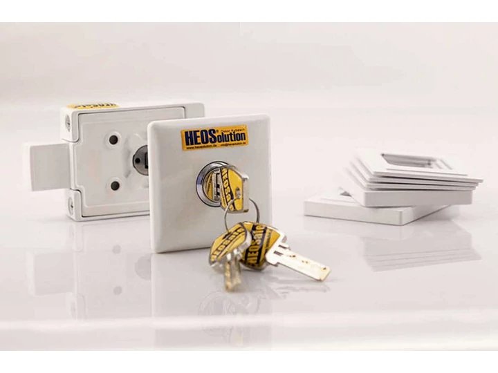 Biztonsági ajtózár vezetőfülke ajtóra belül Biztonsági ajtózár vezetőfülke ajtóra belül