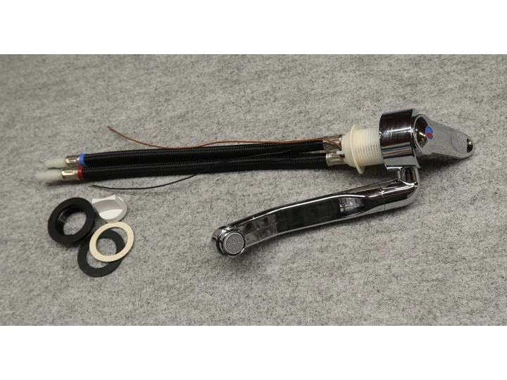 Florenz keverő-csaptelep 17 cm hosszú kifutással, krómból Florenz keverő-csaptelep 17 cm hosszú kifutással, krómból