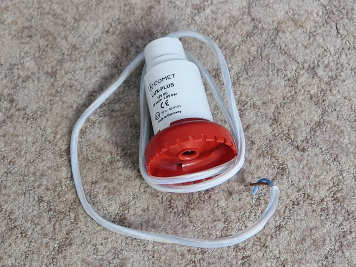 Lux Plus vízpumpa