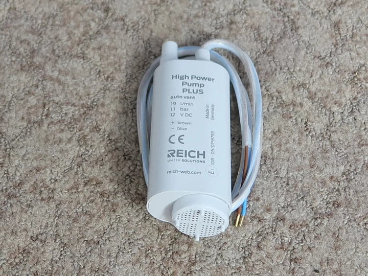 High Power Plus vízpumpa 19 I / min. 1,1 bar 3,0 - 3,8 A High Power Plus vízpumpa 19 I / min. 1,1 bar 3,0 - 3,8 A