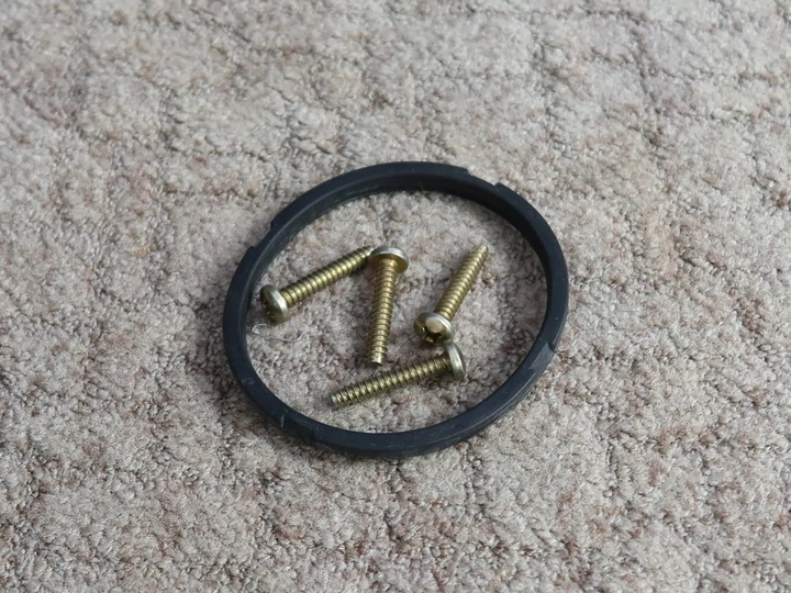 Thetford tömítés csavarokkal