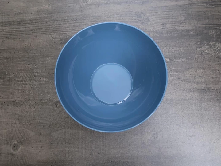 Műanyag tál (23 cm)