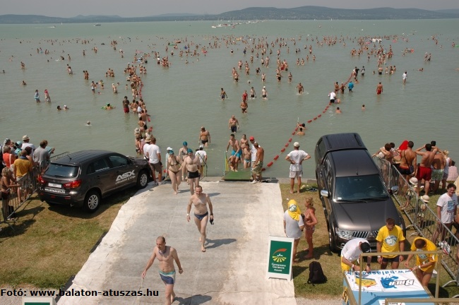 Balaton-átúszás, Balatonboglár