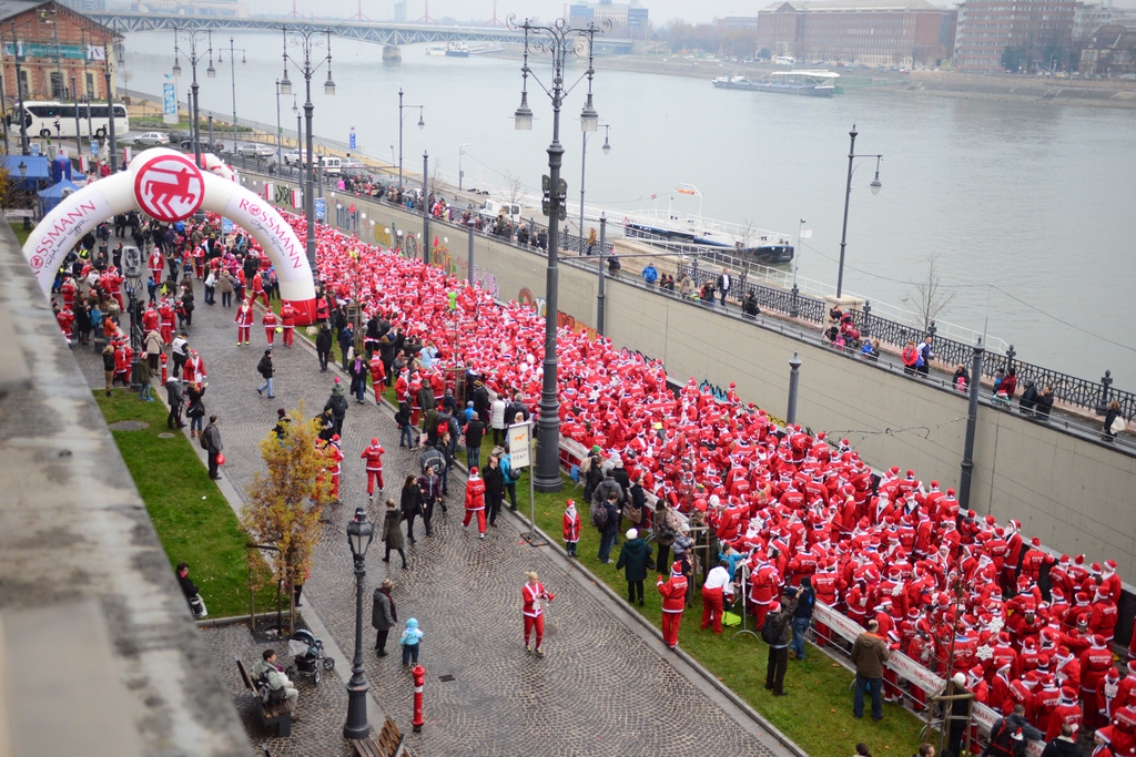 3. Rossmann Mikulásfutás