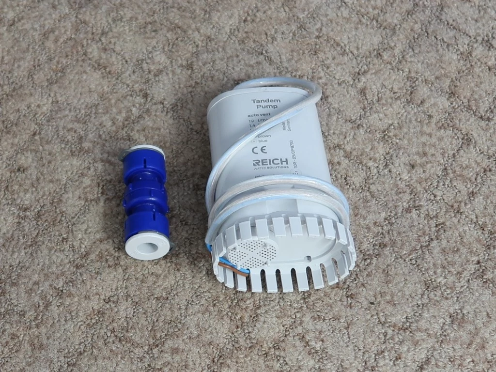 High Power TWIN vízpumpa 19 I / min. 1,4 bar / 4,6 A